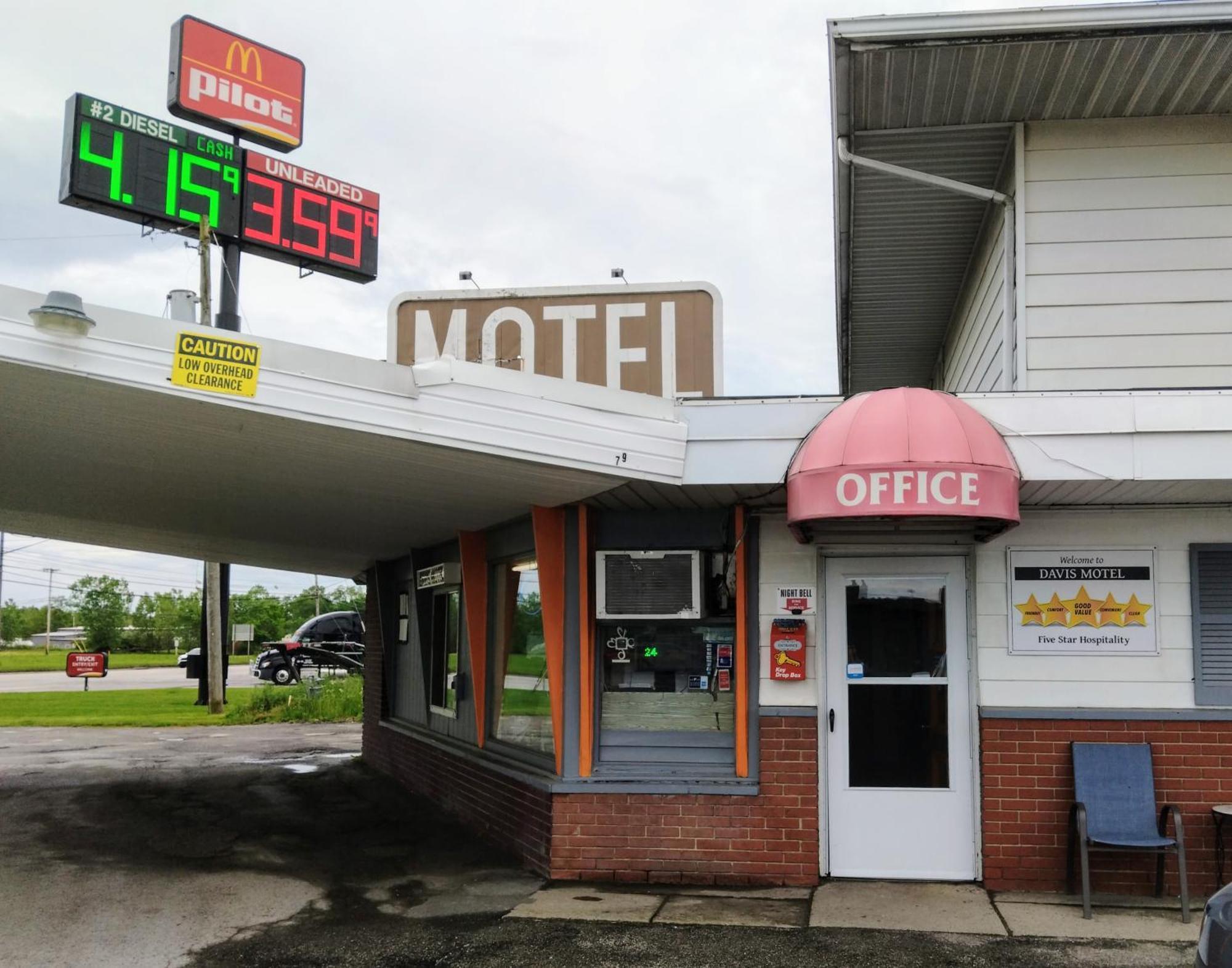 Davis Motel North Lima Exteriér fotografie